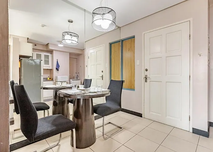 1br At Tivoli Garden, Near Rockwell Makati *